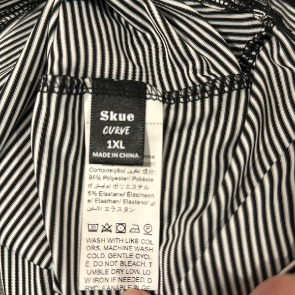 SHEIN Curve Size 2X Black and White Stripe Tank New Without tags - Picture 5 of 5